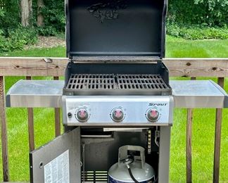 Weber Spirit 3 Burner Propane Gas Grill.  