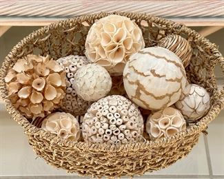 Basket of balls 