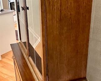 Duncan Phyfe Style 1930's China Cabinet/Breakfront