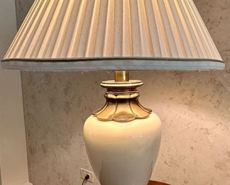 Beautiful Stiffel Lamp with a Brass Base and Porcelain Urn Style.