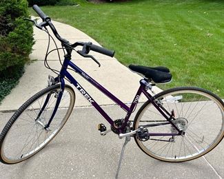 Women's Trek 700 Multitrack Road Bike