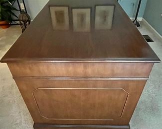 Vintage Myrtle Desk from Myrtle Furniture, a MCM Manuf. from High Pointe, NC