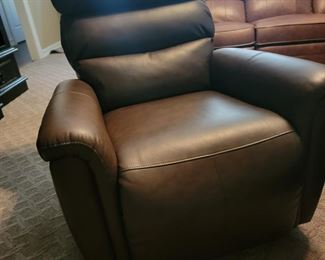 Leather electric recliner with usb port