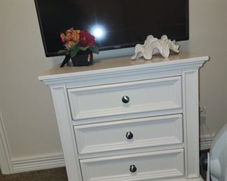 Full bedroom furniture.  Selection of flat screen tvs