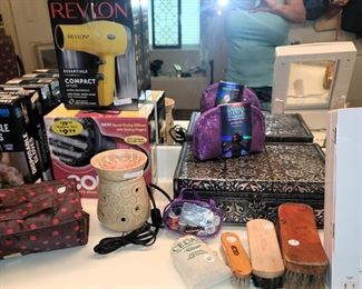 Bathroom electronics 