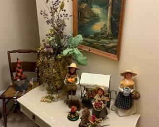 Thanksgiving settlers decor