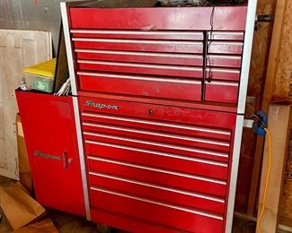 Snap-On toolbox: 12 drawer top box,
Seven drawer bottom box, and single cabinet side drawer.