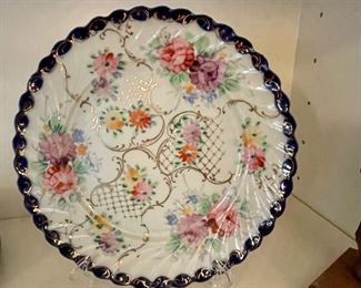 COALPORT STYLE ~ Cobalt Blue Hand Painted Floral Plate w/ Flowers & Gold Trim.
