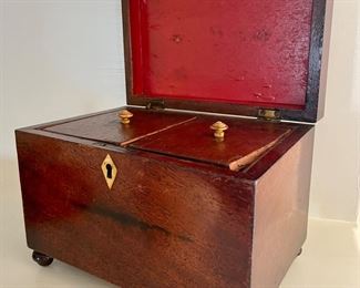 Antique English Regency rosewood tea caddy