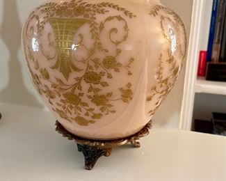 Globe vase Rose Point Crown Tuscan by Cambridge with stand