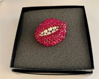 Salvidor Dali Mae West Lips and Teeth