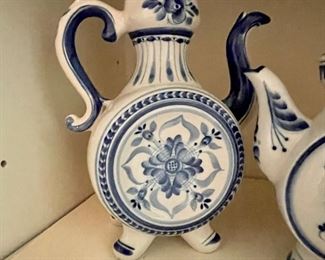 Vintage Russian Hand Painted Porcelain Gzhel Blue & White Teapot w/ Owl coffee