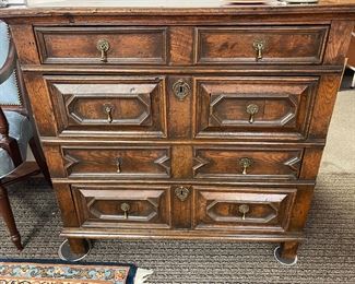 Oak paneled chest of drawers