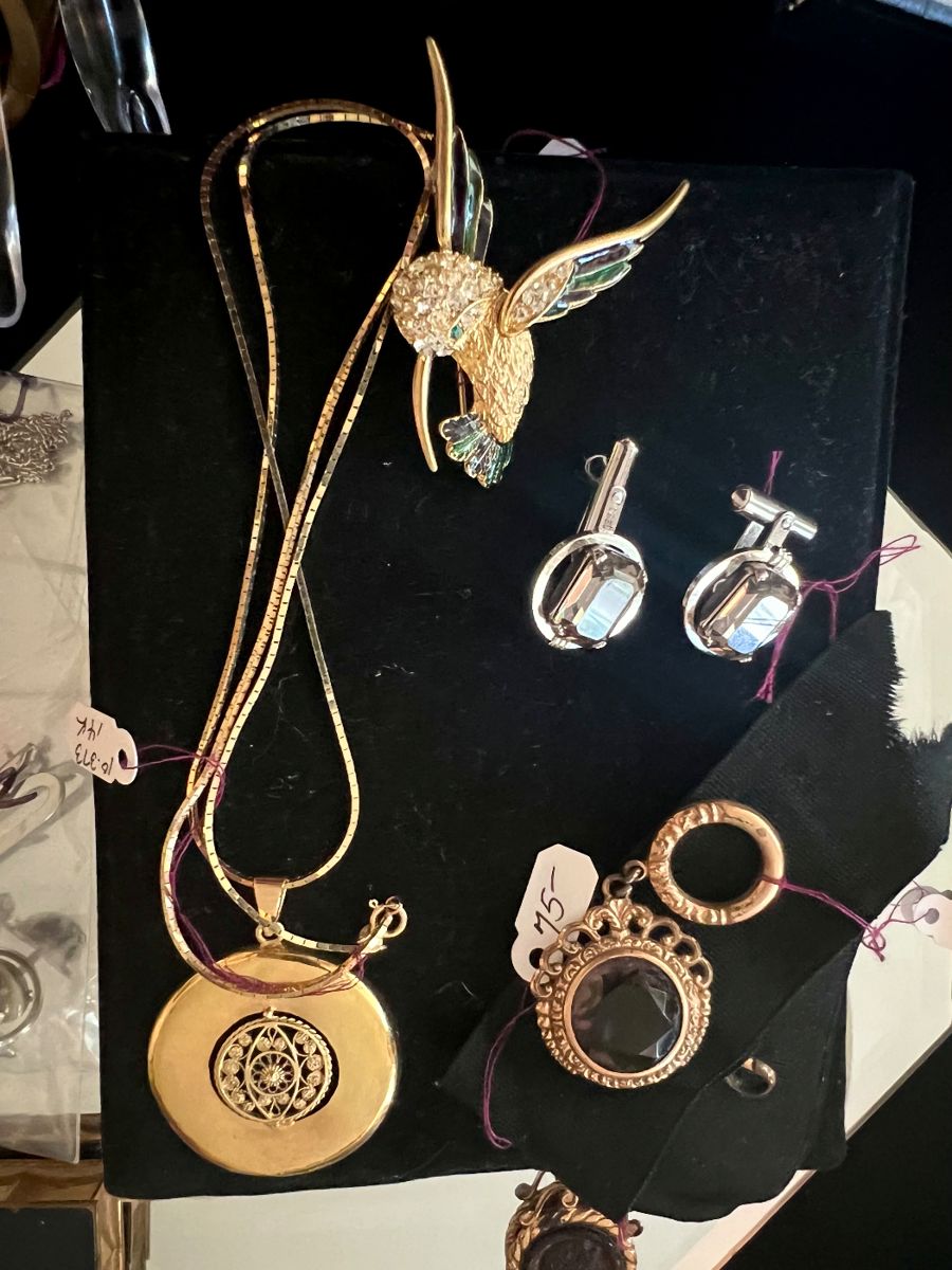 14k gold jewelry & more ~~~ beautiful pieces.