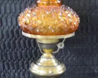 L.E. Smith Daisy & Button Amber Lamp