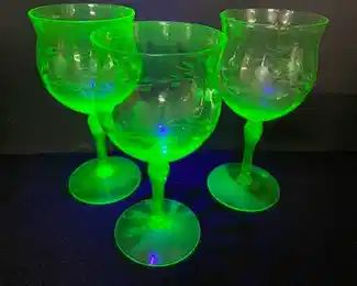 Vaseline Wine Glasses