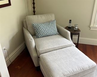 2 of 2 Club chair ottoman