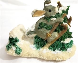 CHARMING TAILS FIGURINE WHO PUT THAT TREE THERE