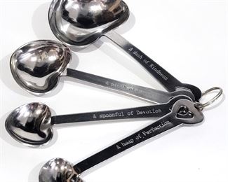 DECORATIVE MEASURING SPOONS