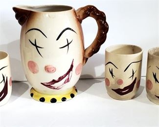 DRUNK CLOWN PITCHER CERAMIC TUMBLERS