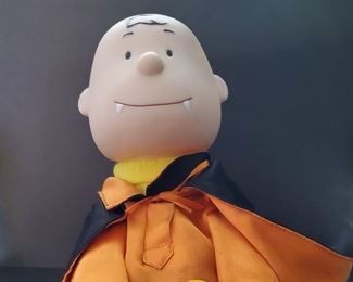 GEMMY DANCING PEANUTS CHARLIE BROWN HALLOWEEN VAMPIRE