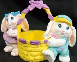 HALLMARK CRAYOLA EASTER FIGURINE