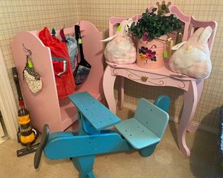 Pink Little Girls Vanity and Coat Rack