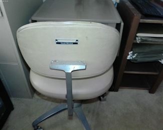MID CENTURY ROLLING OFFICE CHAIR