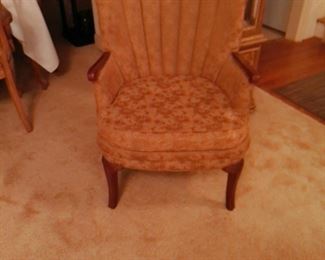 UPHOLSTERED ARM CHAIR