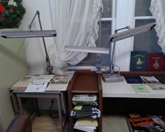 MID CENTURY MODERN DESK LAMPS