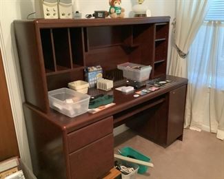 desk still available