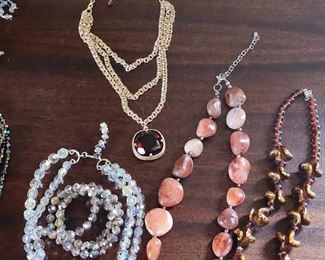 VINTAGE COSTUME JEWELRY