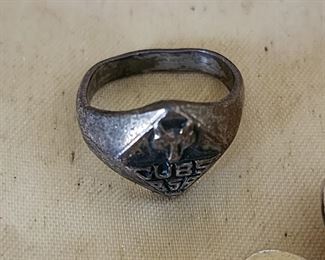 VINTAGE STERLING SILVER CUB SCOUT RING