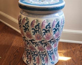 VINTAGE PORCELAIN GARDEN STOOL