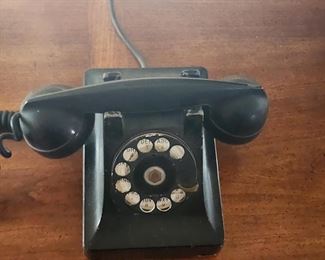 VINTAGE METAL ROTARY PHONE