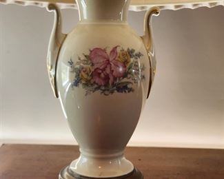 VINTAGE PORCELAIN TABLE LAMP
