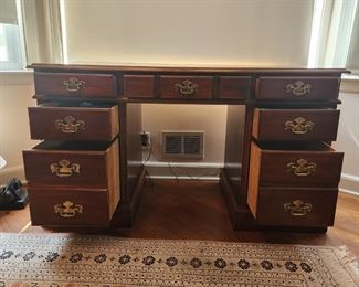 VINTAGE CHIPPENDALE MAHOGANY DESK