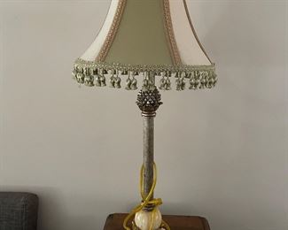 VINTAGE BRONZE AND PORCELAIN TABLE LAMP