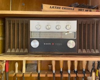 VINTAGE ZENITH RADIO