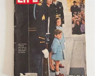 ASSORTED 1960'S NEWSPAPERS AND MAGAZINES