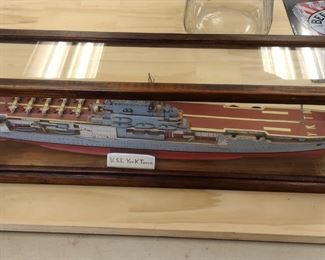 Vintage Revel Cardboard model USS Yorktown in arts and crafts style case