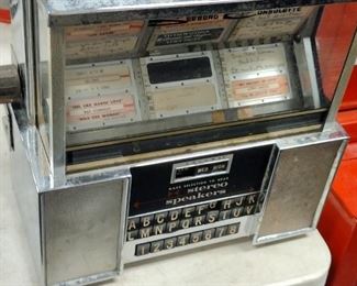 Vintage tabletop jukebox