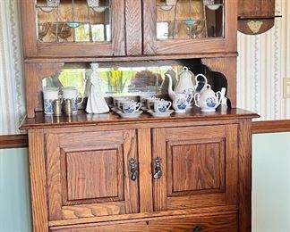 Love this small oak antique buffet. This would be perfect in a bathroom too!