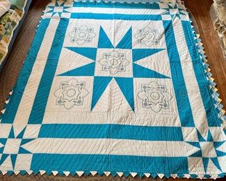 Vintage Handmade Quilt 