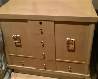 Mid-Century cedar chest