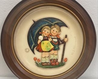 IR6035 Goebel Hummel 1975 Anniversary Plate 280 Stormy Weather