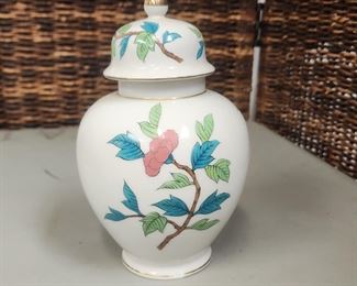 IR9009 Enesco Imports Japanese Ginger Jar with lid with floral design