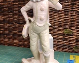 IR9035 Vintage Porcelain Clown holding Trumpet and Tambourine