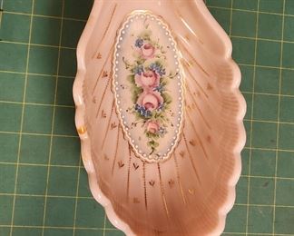 IR9057 Pink Shell Footed Bowl with Floral Design Painted Inside