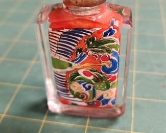 IR9065 Vintage Inside Reverse Painted Chinese Snuff Bottle